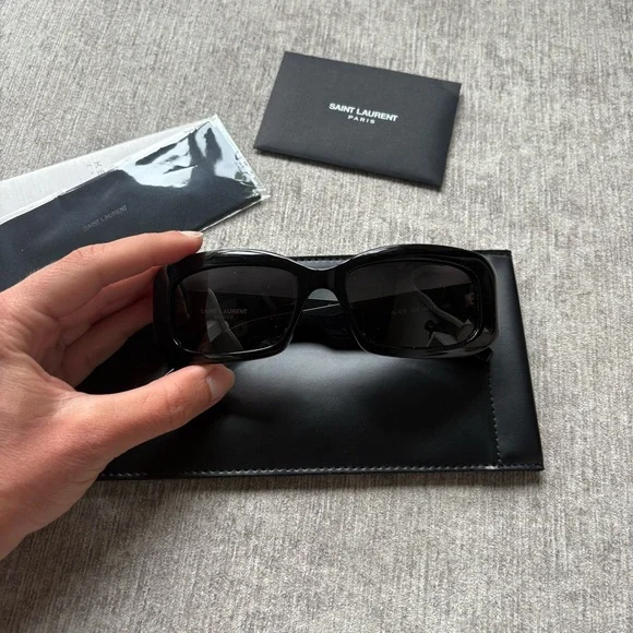 Saint Laurent Black Sunglasses - Picture 4 of 8